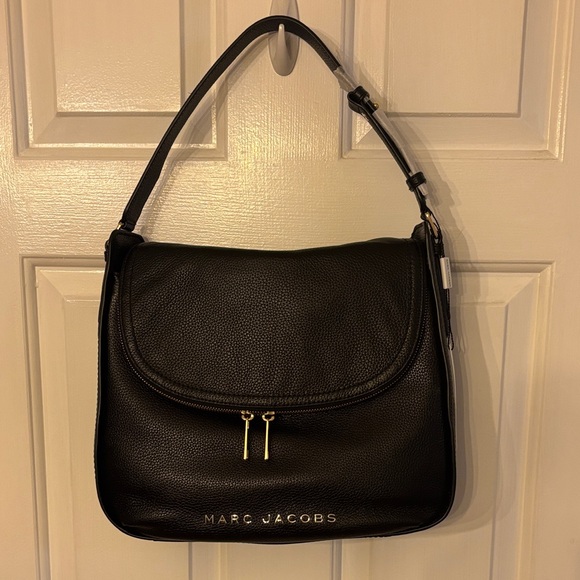Marc Jacobs Handbags - Marc Jacobs Black Pebbled Leather Shoulder Bag with Gold Hardware